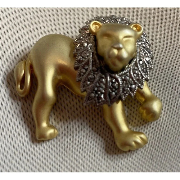 Lion Cub Gold Tone‎ With Silver Marcasite Mane Brooch Pin 1.5” - Picture 1 of 3